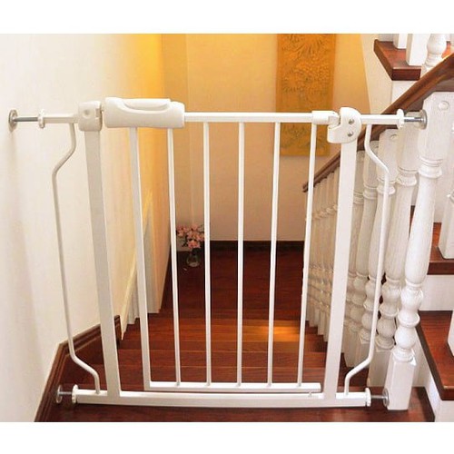 chắn cửa chắn cầu thang cho bé