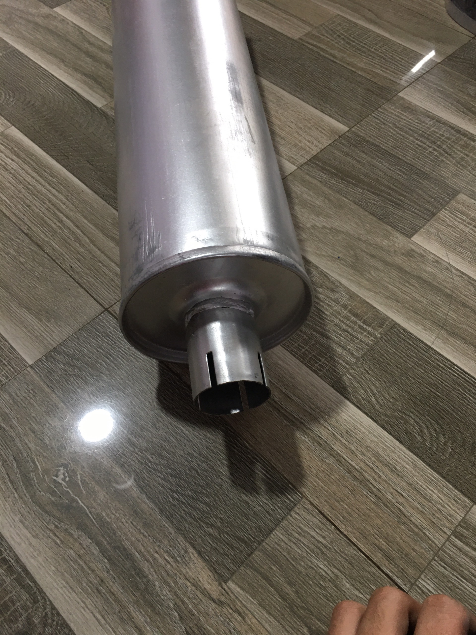 Phụ kiện ô tô: Ống xả 490 QB/2105