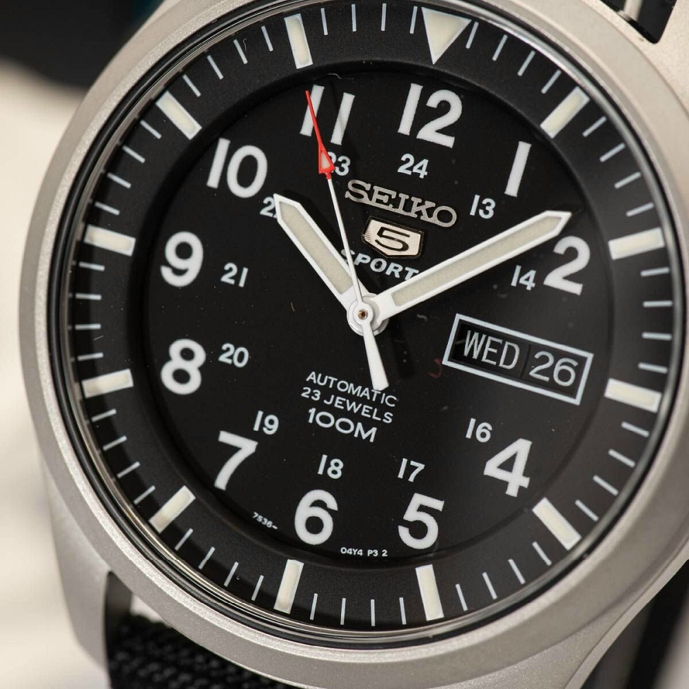 Đồng hồ cơ automatic SEIKO dây dù đẳng cấp sang trọng