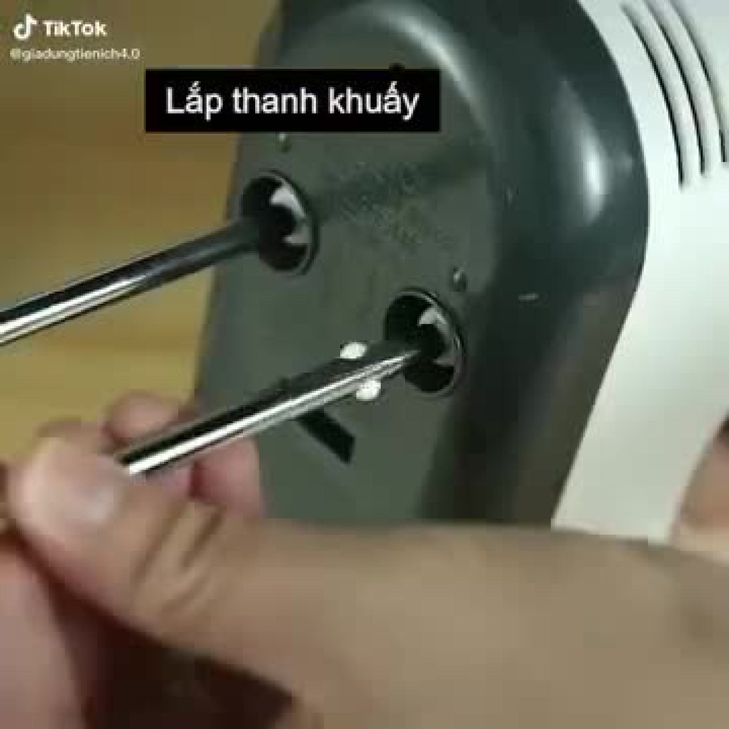 Máy Đánh Trứng Cầm Tay 7 Cấp Độ Tiện ích