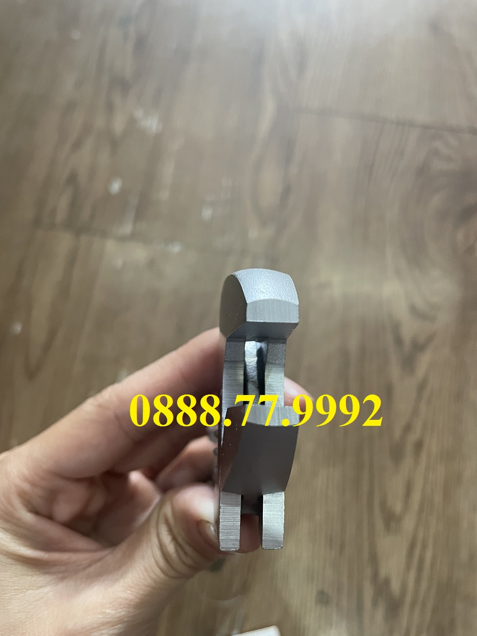 Mỏ lết CÁN bọc nhựa siêu bền 8 in Sata 47250
