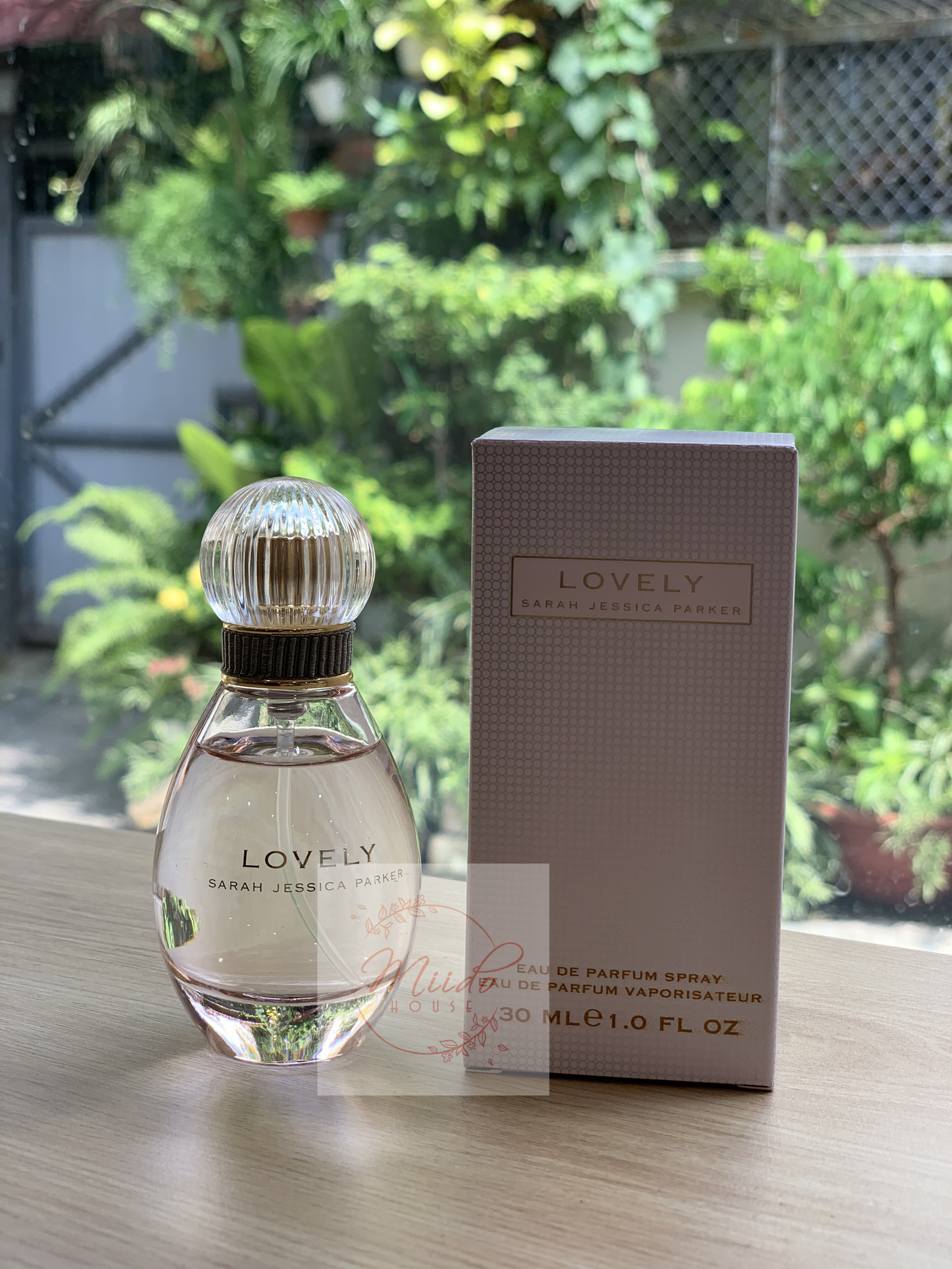 Nước hoa 𝐒𝐚𝐫𝐚𝐡 𝐉𝐞𝐬𝐬𝐢𝐜𝐚 𝐏𝐚𝐫𝐤𝐞𝐫 𝐋𝐨𝐯𝐞𝐥𝐲 𝐄𝐚𝐮 𝐝𝐞 𝐏𝐚𝐫𝐟𝐮𝐦 𝐒𝐩𝐫𝐚𝐲 30ml