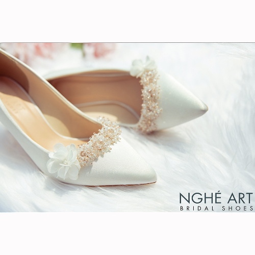 Giày cưới Nghé Art lụa satin đính hoa pha lê 339