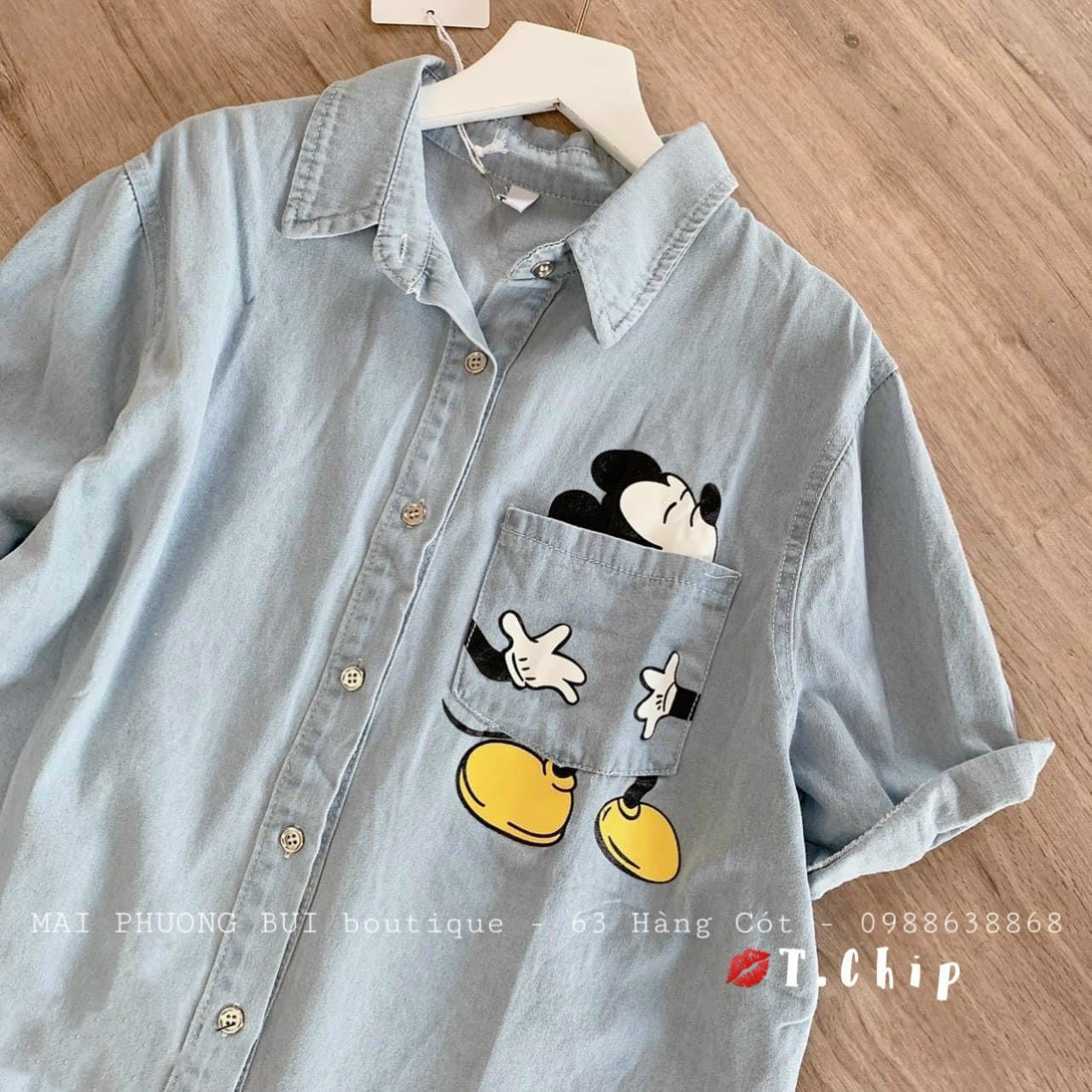 ÁO SƠ MI BÒ IN MICKY TÚI NGỰC CHO NỮ