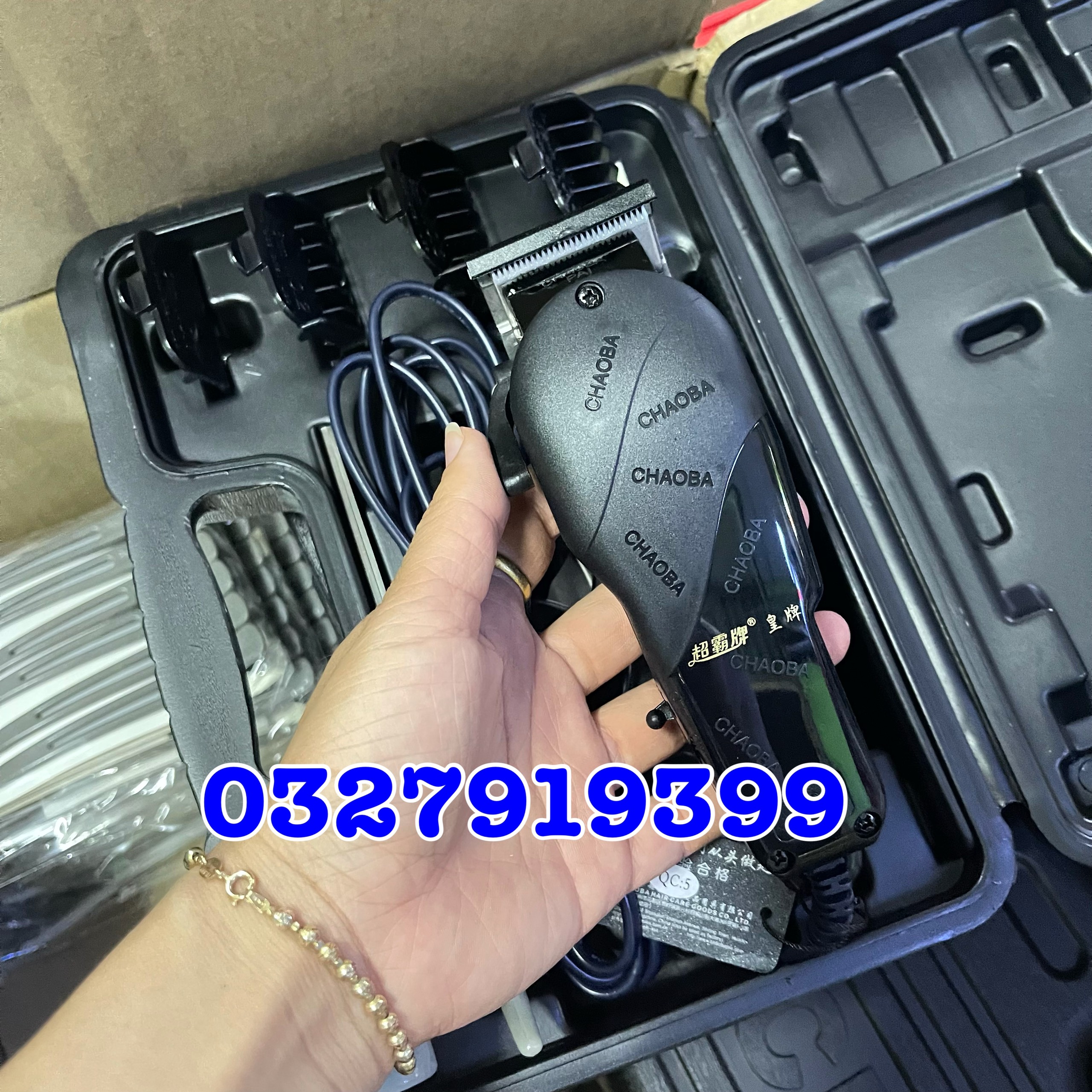Chaoba Tông Đơ Cắt Tóc Cao Cấp CHAOBA 808B - Lưỡi Kép Titanium, Công Suất 10W, Thiết Kế Mạnh Mẽ, Vận Hành Êm Ái, Dễ Sử Dụng Cho Thợ Tóc Chuyên Nghiệp