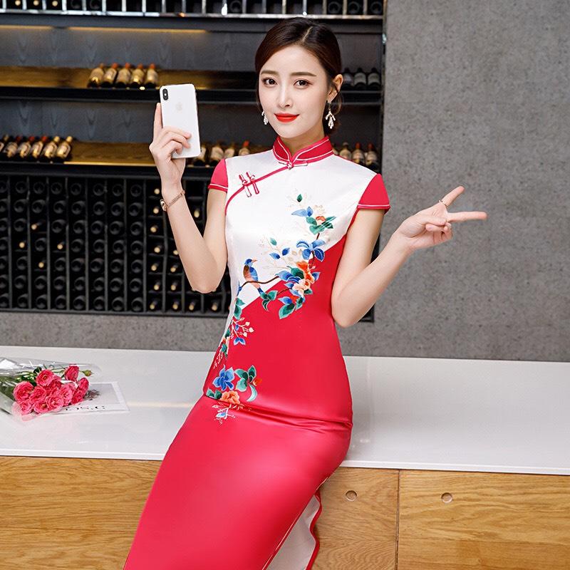 Sườn xám Lụa dài có hinh thât