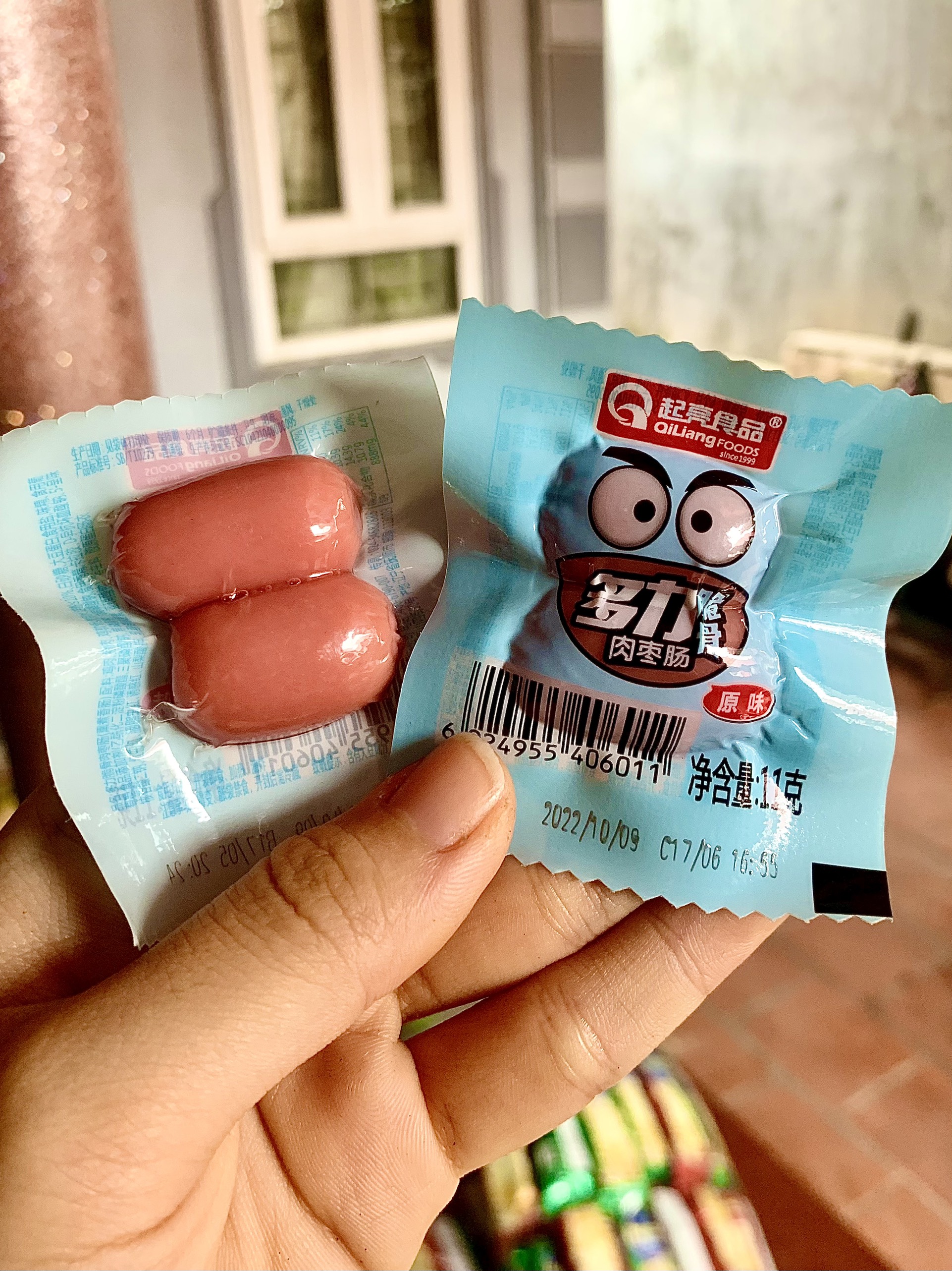 Xúc xích ăn liền đủ vị