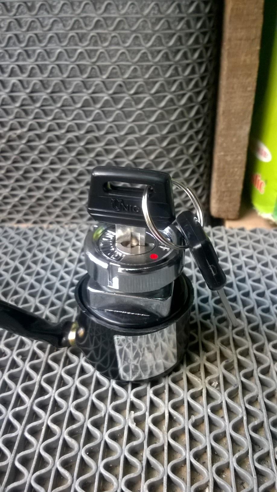 khóa điện (ổ khóa, công tắc điện ) cho honda 67 và các dòng tương tự