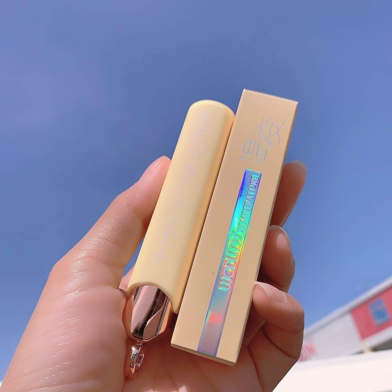 Son dưỡng môi có màu color changing