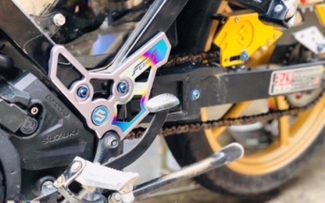 Nẹp sườn Che pen Titan Satria Raider Fi