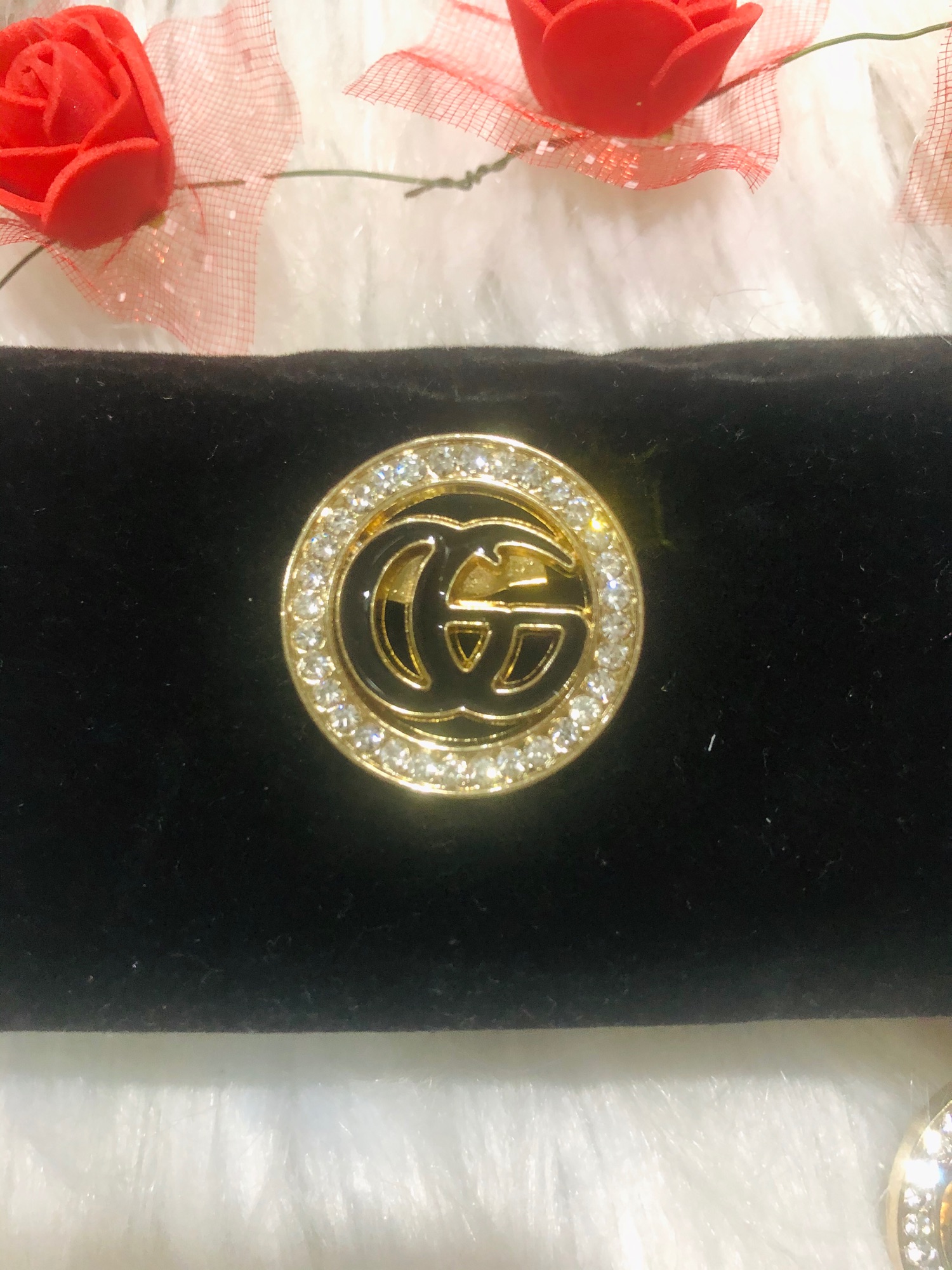 [HCM]Cài áo tròn phối logo. KT 25 x 25cm