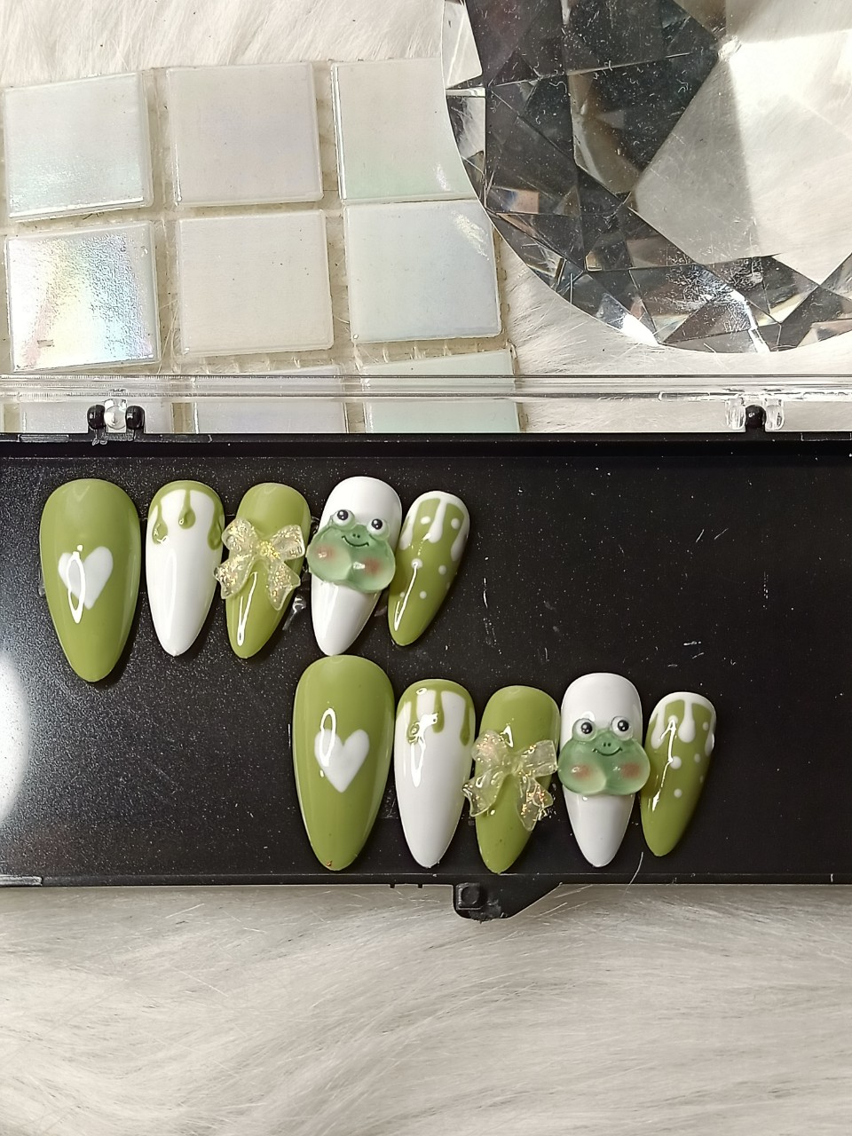 NAILBOX THIẾT KẾ CHAMR CON ẾCH DỂ THƯƠNG