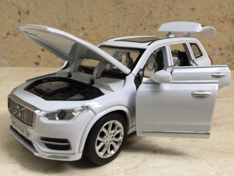 Mô hình xe Ô tô VOLVO XC90 1:32