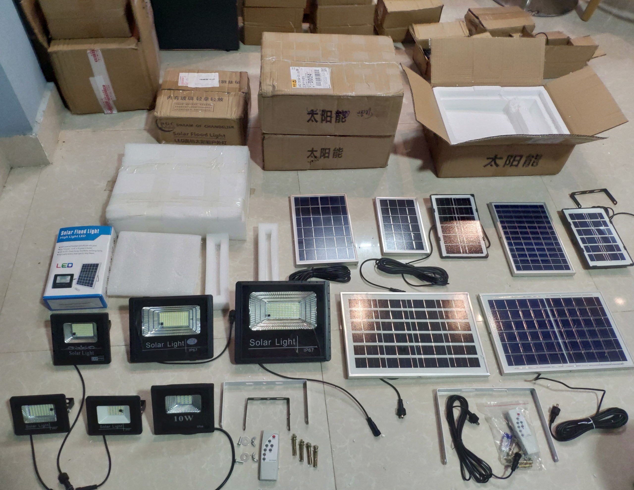 (Giá rẻ) Đèn led năng lượng mặt trời Solar Light 65W
