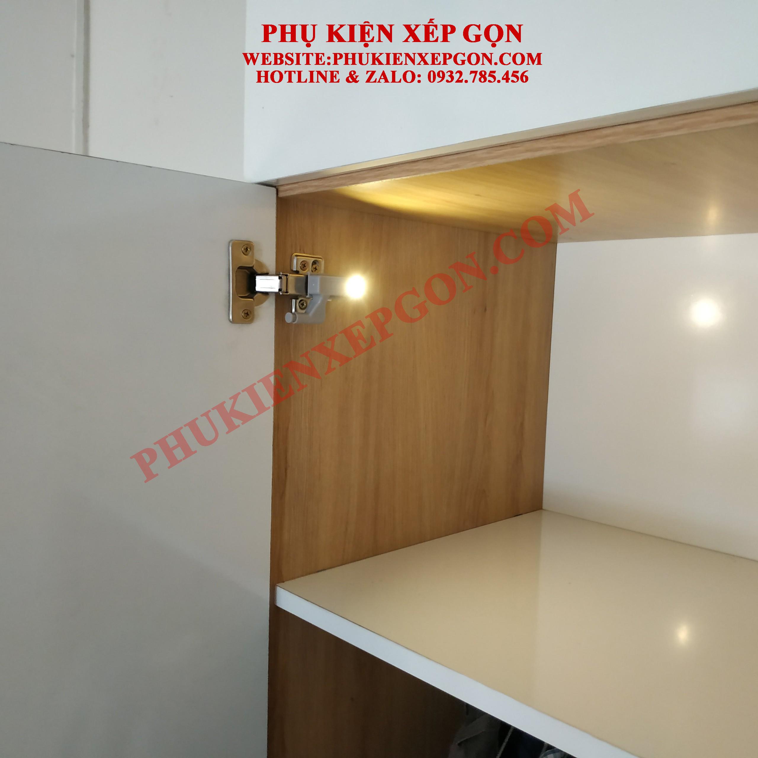 ĐÈN LED DÙNG CHO BẢN LỀ TỦ
