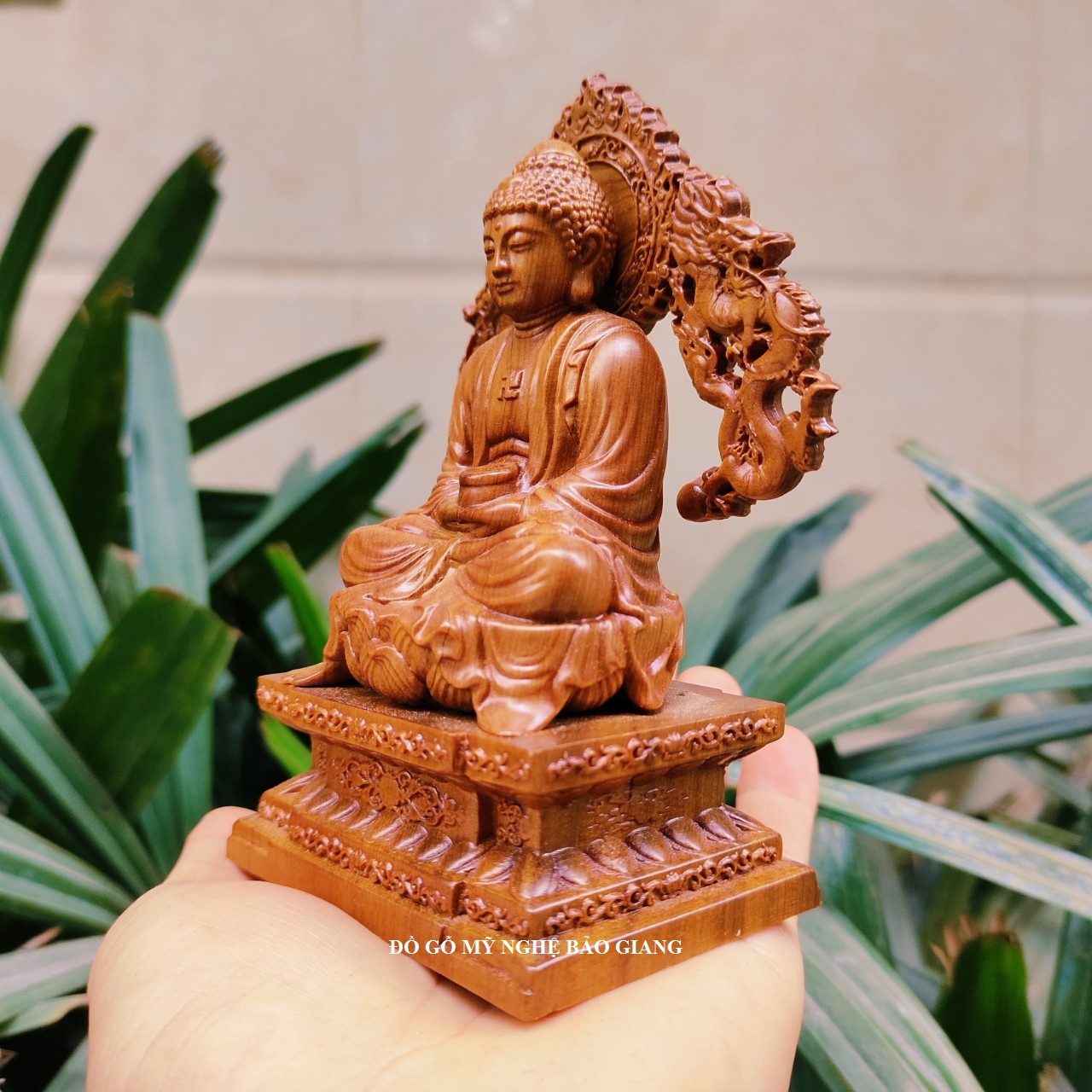 Tượng phật a di đà gỗ bách xanh
