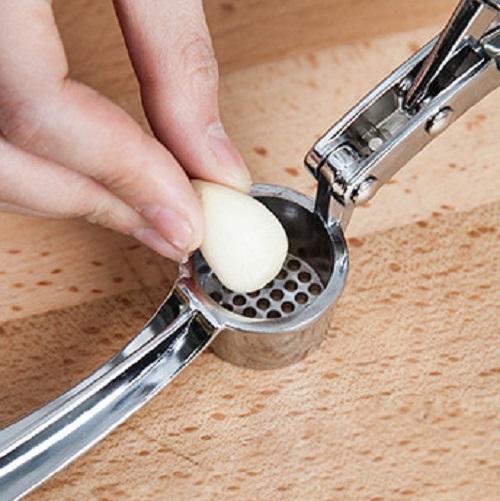 Dụng Cụ Ép Tỏi Đa Năng Inox