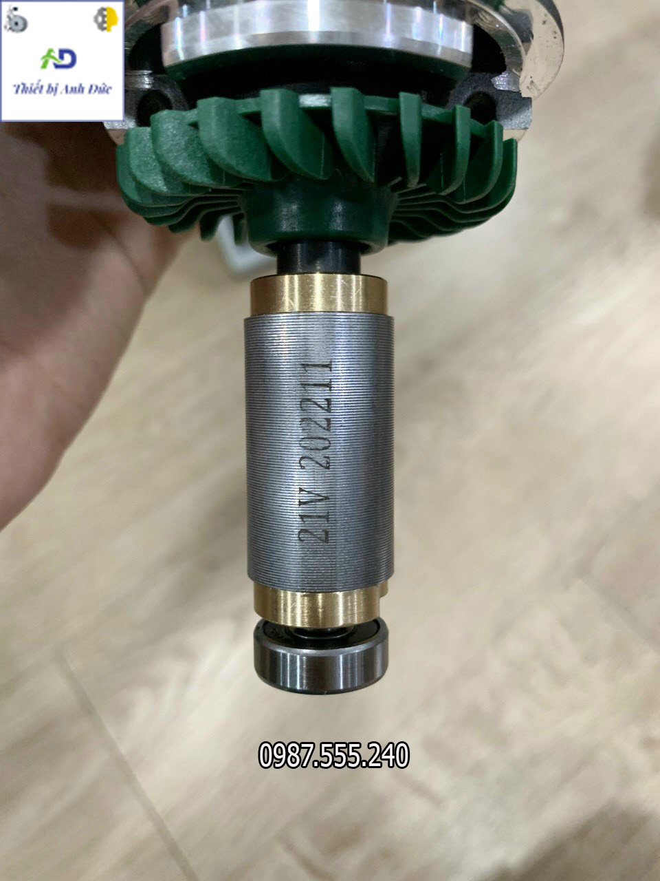 Thân máy mài dùng pin không than M21 Dekton AG100CP 3 cấp tốc độ