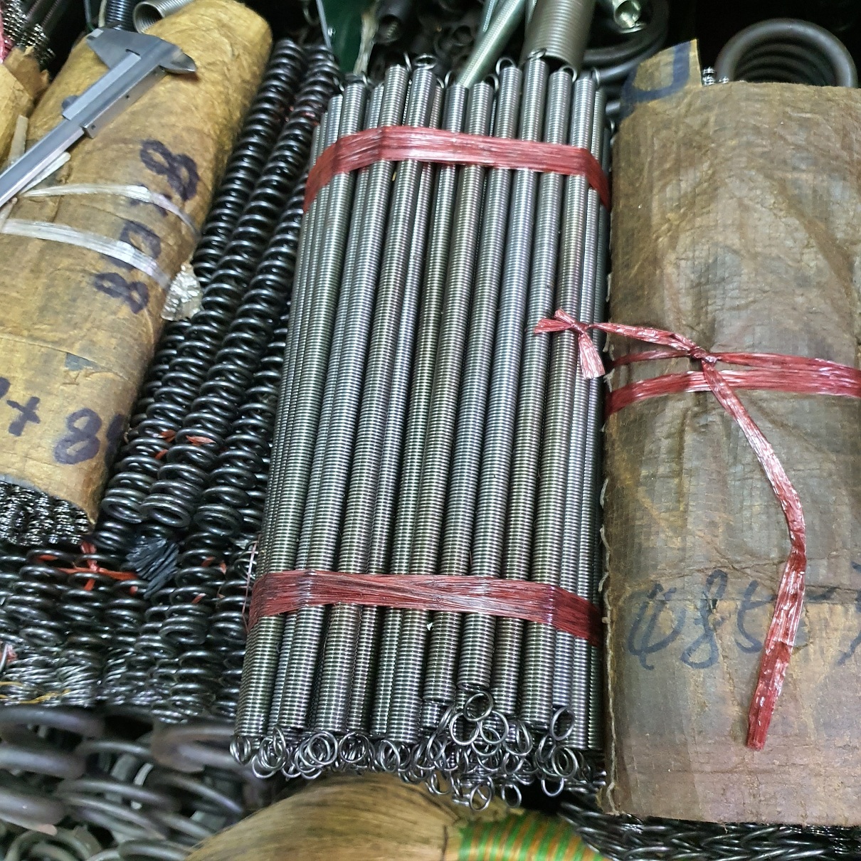 Lò xo kéo phi 6-8-10-12-14-16mm