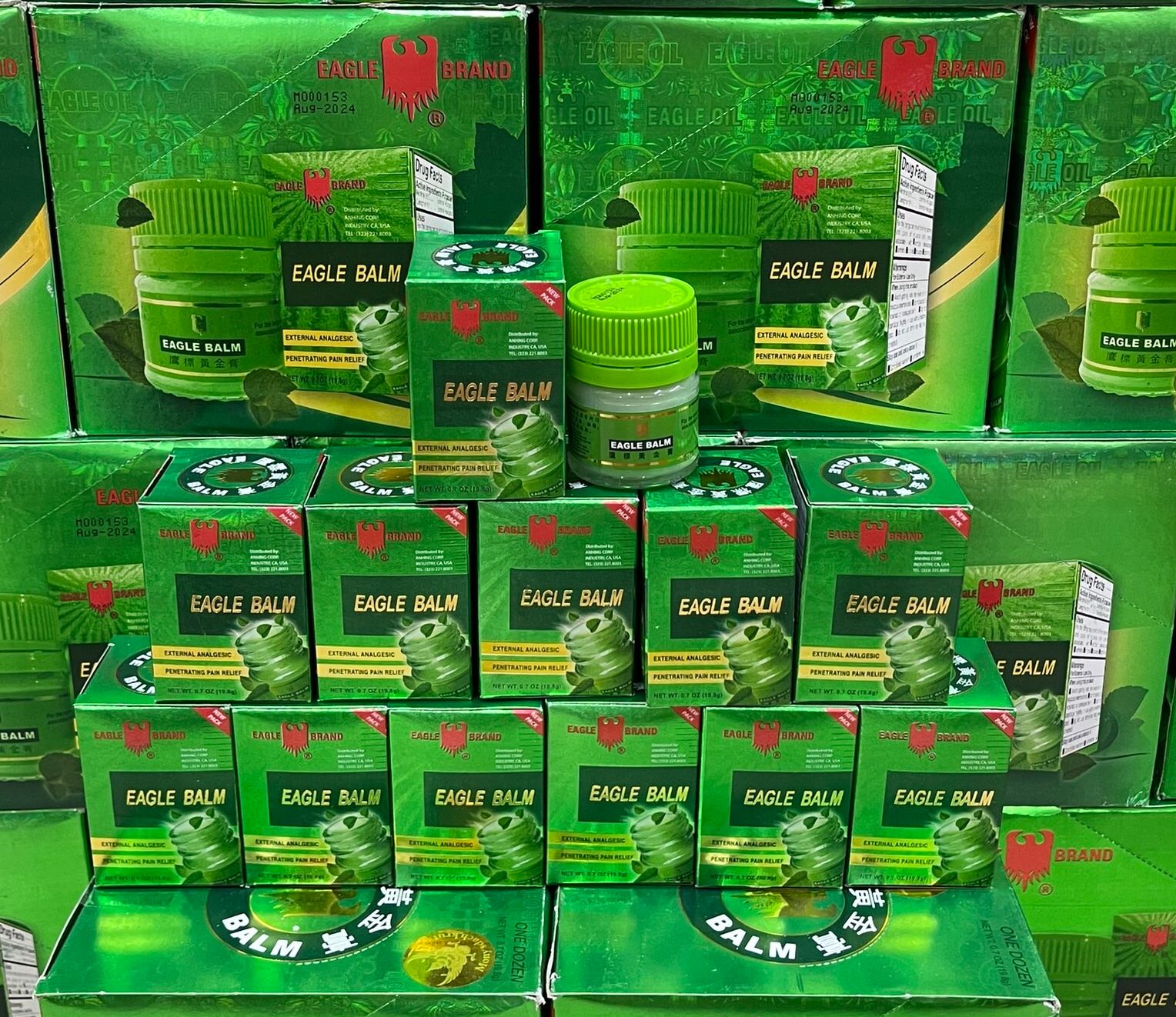 Dầu Cù Là con Ó Eagle Balm Eagle Brand 19,8g của Mỹ [USA]