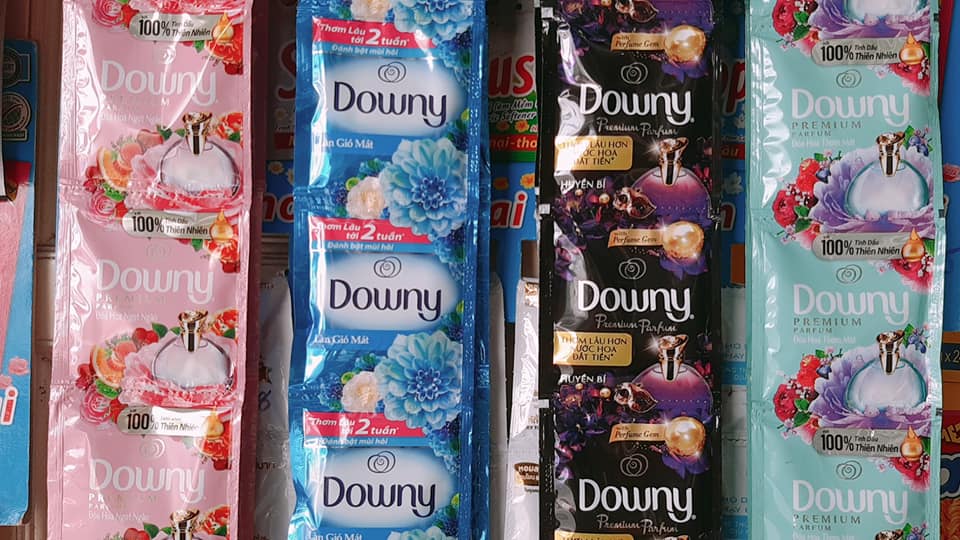 Combo 40 gói nước xả vải Downy 4 màu