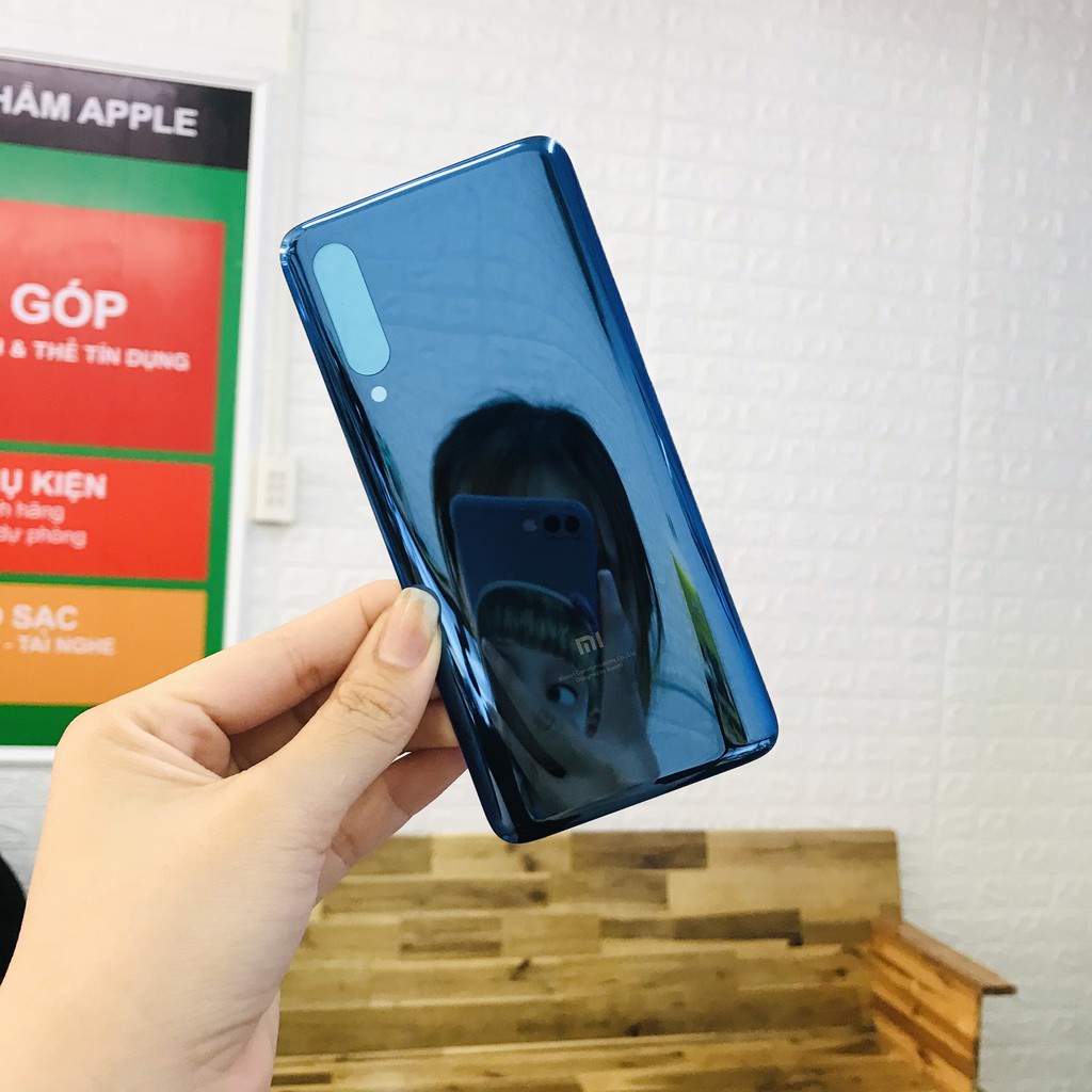 Nắp Lưng Xiaomi Mi 9 chính hãng , bảo hành lỗi hàng như hình.