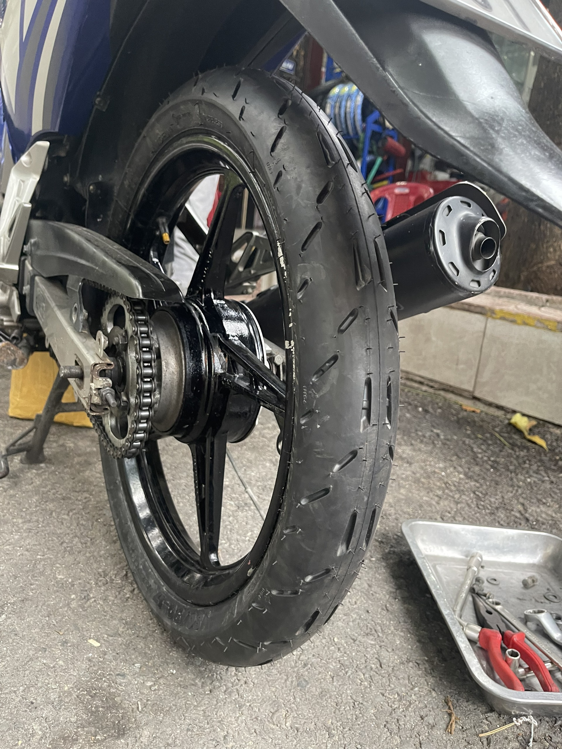VỎ MICHELIN MOTO GP SIZE 80/90-17