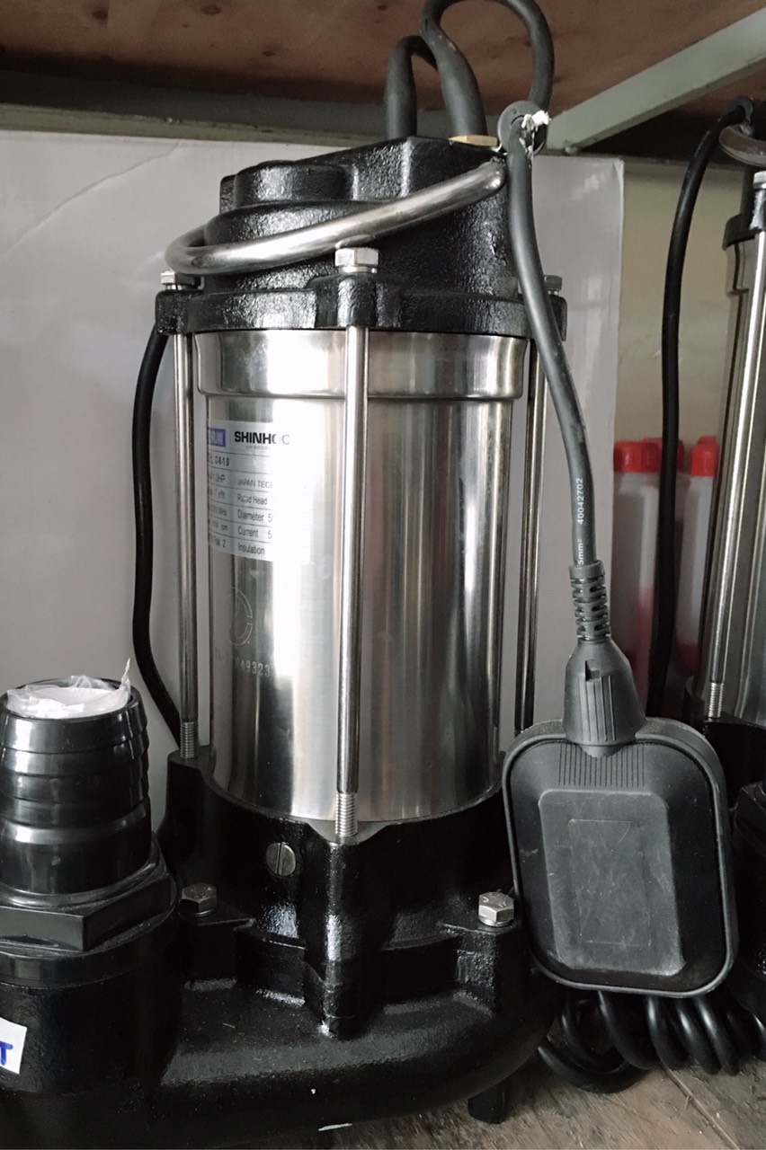 [HCM]Máy bơm nước thải thả chìm có cánh cắt  rác 1hp