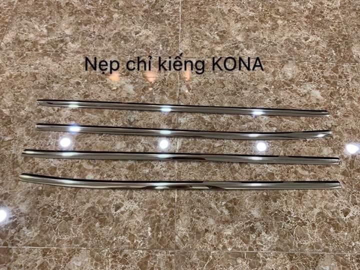 Nẹp Chân Kính Inox Xe Hyundai KONA 2018 2019 2020 2021 -4 Chi Tiết Chất Liệu Inox 304 Sáng Bóng, Phụ Kiện Trang Trí Ngoại Thất Tuyệt Vời Cho Xe