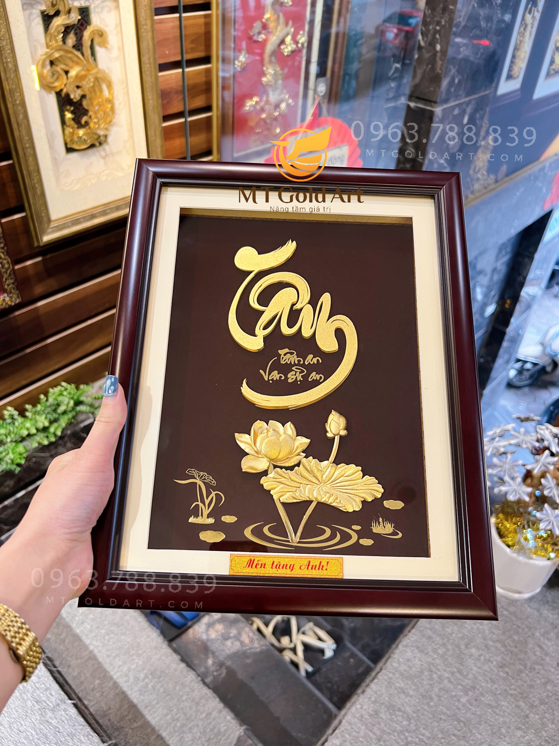 Tranh chữ tâm hoa sen dát vàng, mạ vàng - Quà tặng phụ nữ, tặng bạn gái, ngày 20-10, ngày 8-3, tặng sinh nhật, tặng mẹ, tặng mừng thọ, tặng sếp nữ