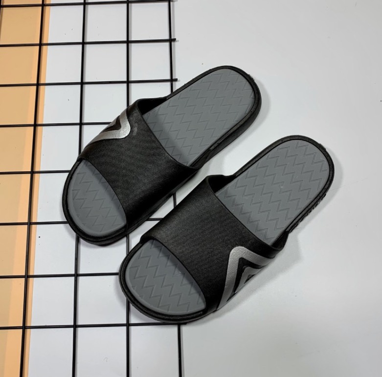Dép quai ngang nam nữ cao cấp ,HOTTREND chất liệu cao su nguyên khối,dẻo mềm đeo rất êm chân ,hàng chuẩn shop (ảnh thật shop tự chụp )thời trang tuấn kiệt VIP02 giá rẻ
