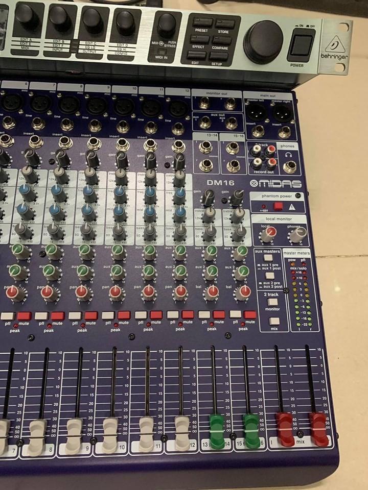 Bàn Mixer Midas DM16