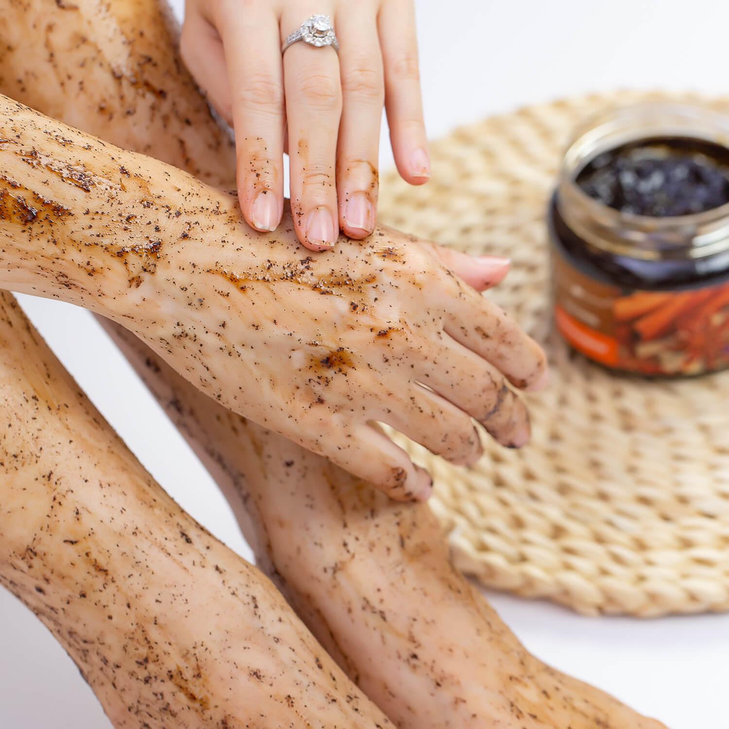 (Mẫu mới) Tẩy Da Chết Body Quế Hồi Nga
