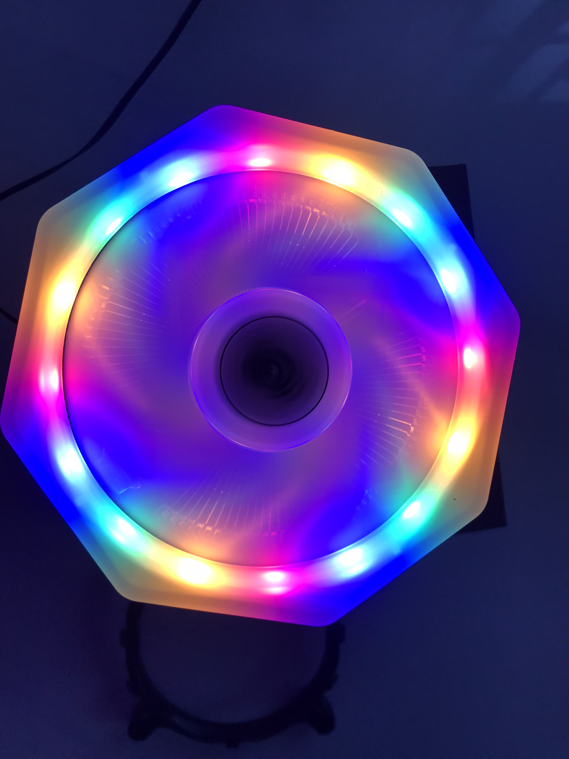 Quạt tản nhiệt CPU M105 LED RBG Socket Intel /AMD (Full box + keo tản nhiệt) - Fan CPU Led Snowman
