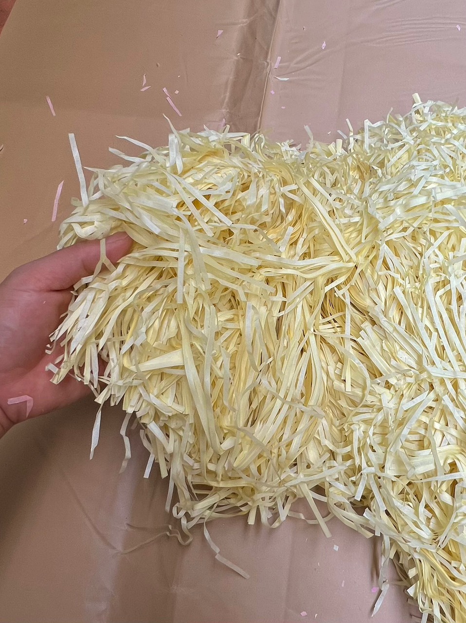 100gr GIẤY RƠM LÓT HỘP QUÀ....