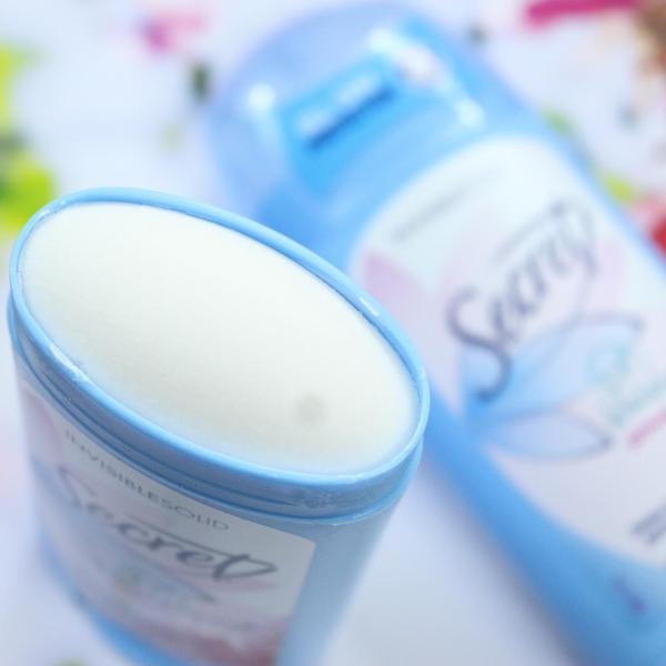 Lăn Khử Mùi Nữ Secret 48g