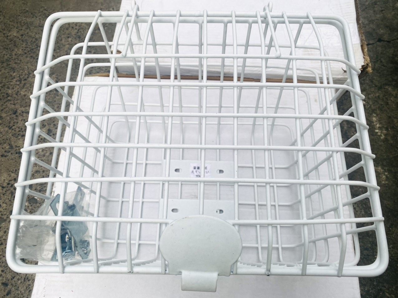 RỔ TRƯỚC XE CUB CÓ NẮP ( ĐẶC BIỆT )