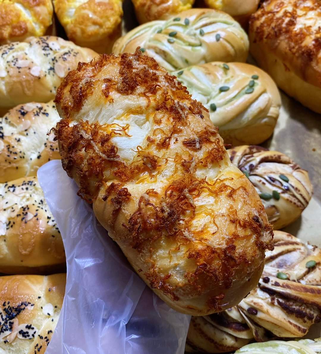 Bánh mì hoa cúc nhân sầu riêng - 350gam ( bánh đều ra mới mỗi ngày)