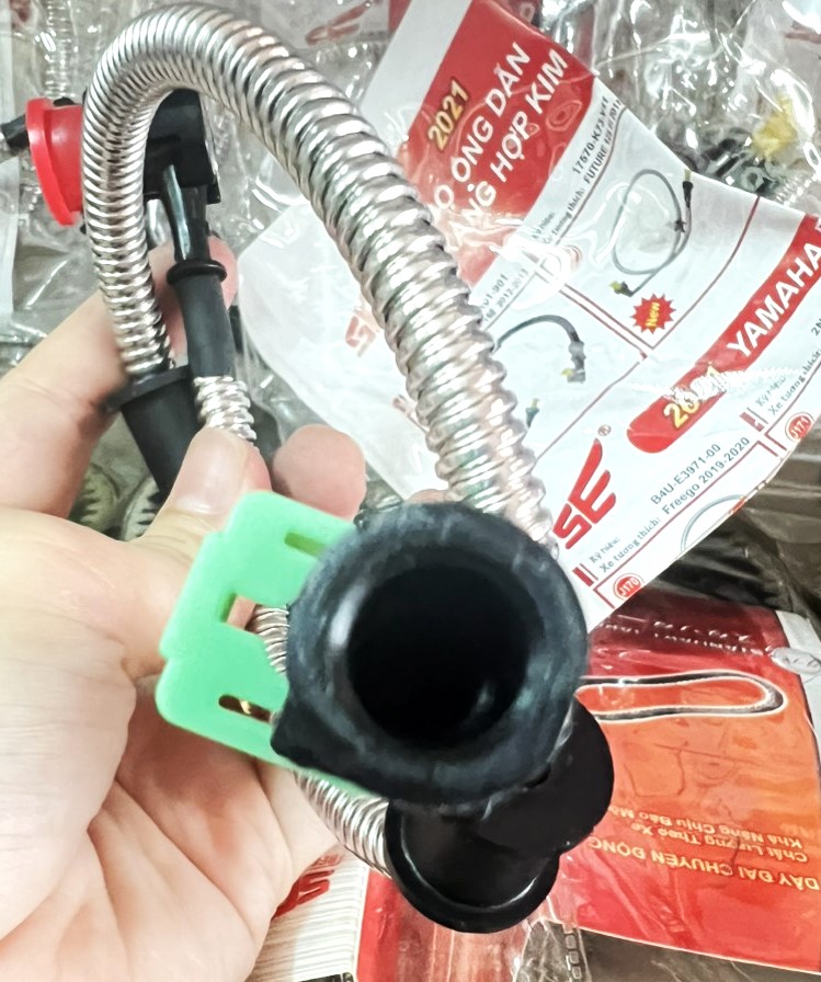 DÂY DẪN XĂNG BỌC THÉP XE FREEGO 2019 2020