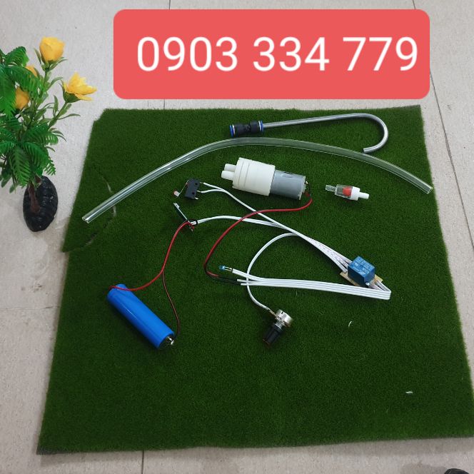 combo chế bình rót rươu tự động bơm hút miễn phí ship