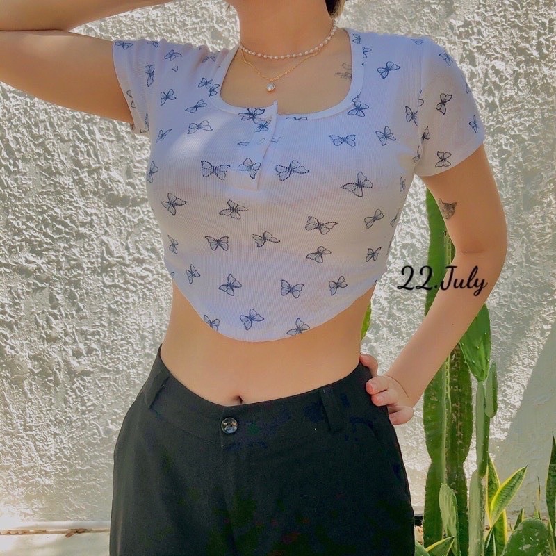 Áo croptop tay ngắn lai bầu in logo bướm bay cực xinh hob1