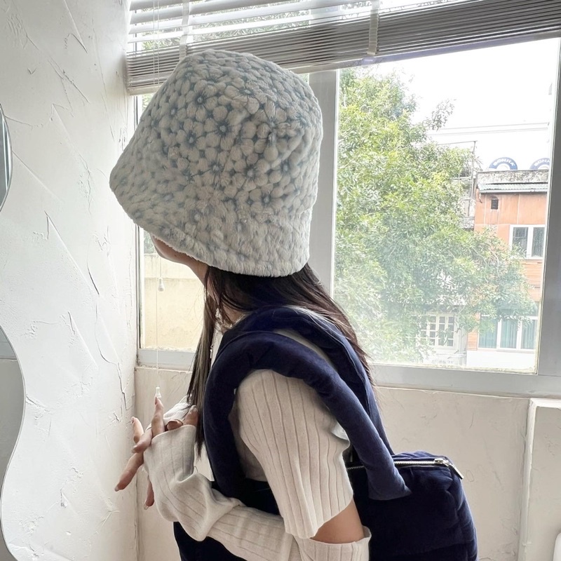 Nón lông bông hoa Poési Nón Bucket Hat