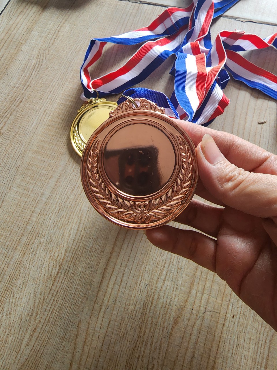 Bộ 3 huy chương VÀNG BẠC ĐỒNG kim loại - Huy chương lá lúa - huy chương đá bóng - huy chương các môn thể thao