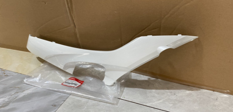 Left side shell/Left side shell/Honda anti-Vision 2014 to 2020 White genuine.