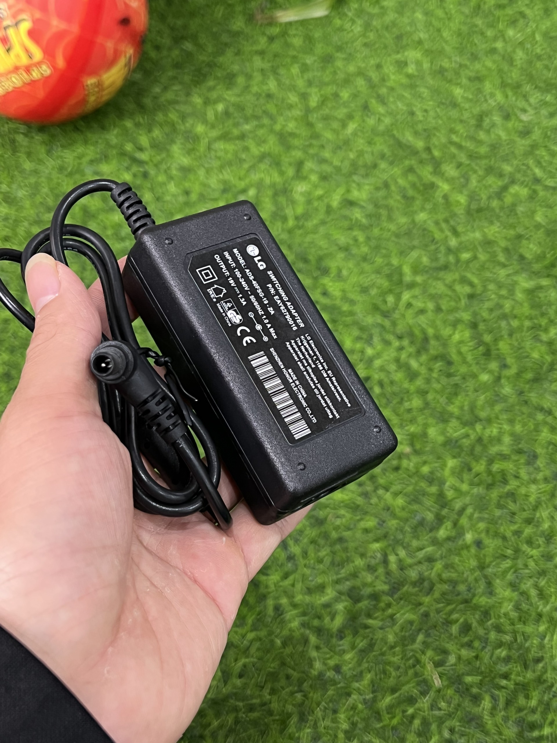 ADAPTER-NGUỒN MÀN HÌNH LG 19V 1,3a