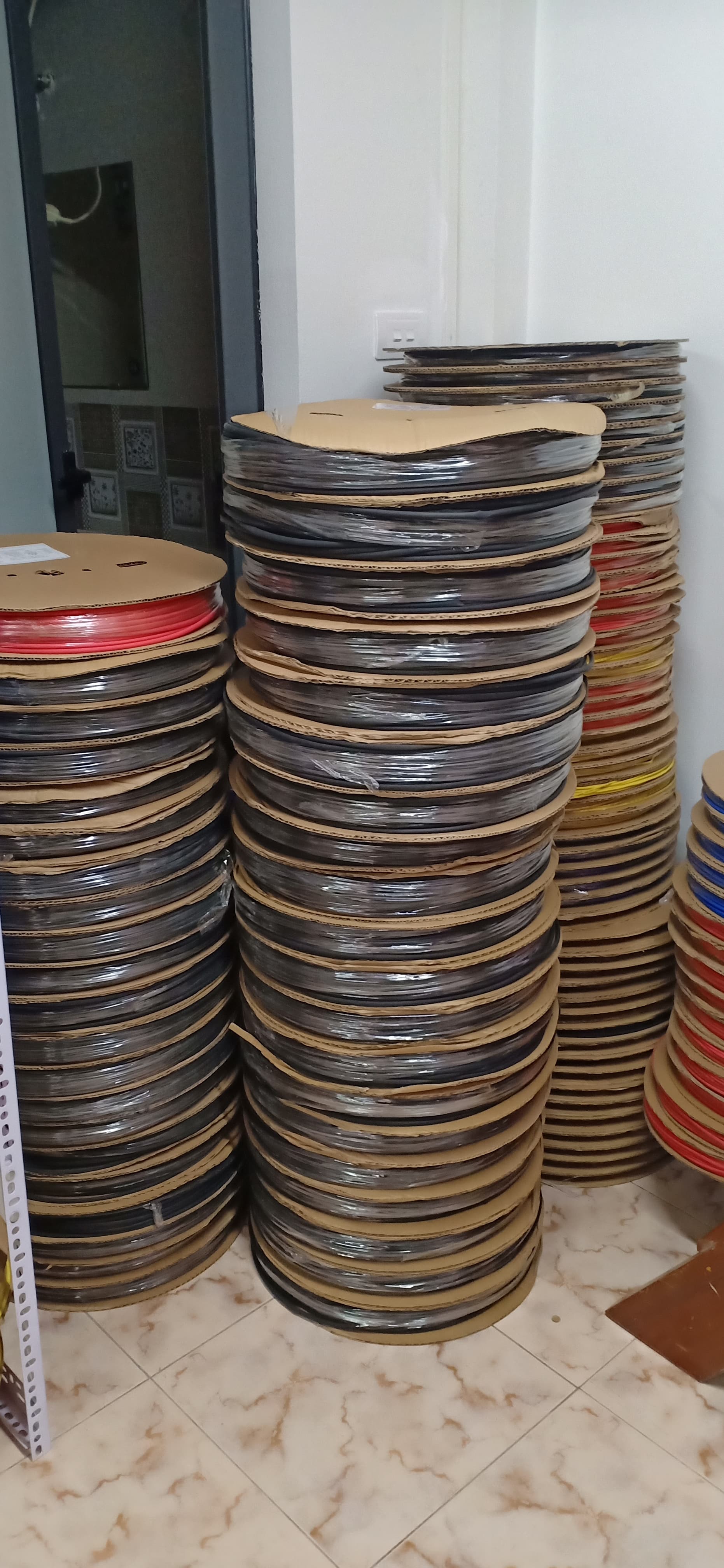 Gen co nhiệt 1 cuộn đủ cỡ đủ màu