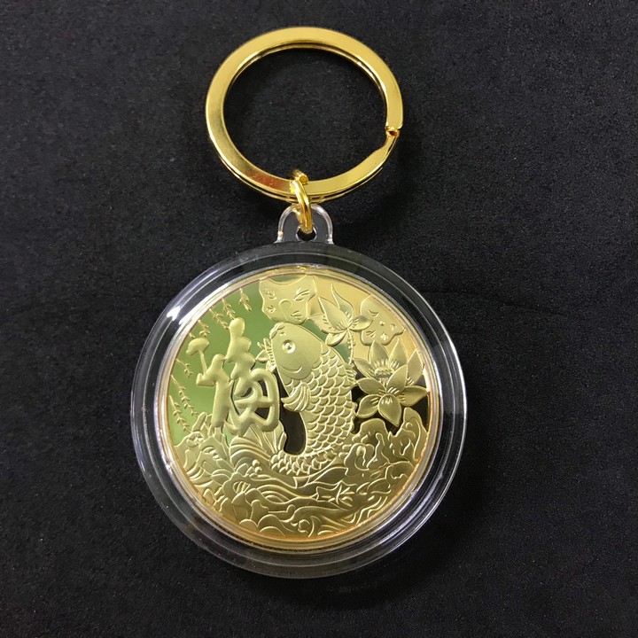 Móc khóa xu Cá Chép Màu vàng ánh kim Đường kính của móc khóa đồng xu là 5cm- SP000414