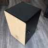 Phân phối Trống Cajon AB Drum trắng có tay vặn chỉnh tiếng snake - tặng miếng lót chống ê mông và kèm bao- bảo hành 12 tháng giá sỉ
