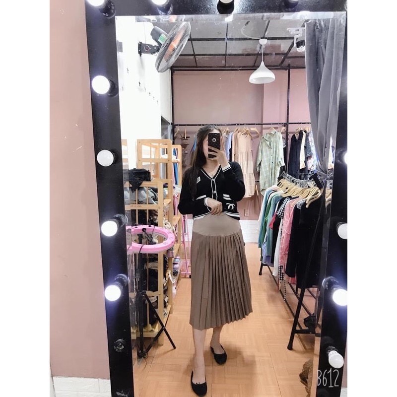 Chân váy xếp li bầu dáng dài sang trọng