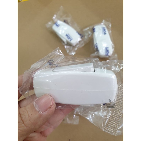 Công tắc điện quả nhót LIOA CQN10A